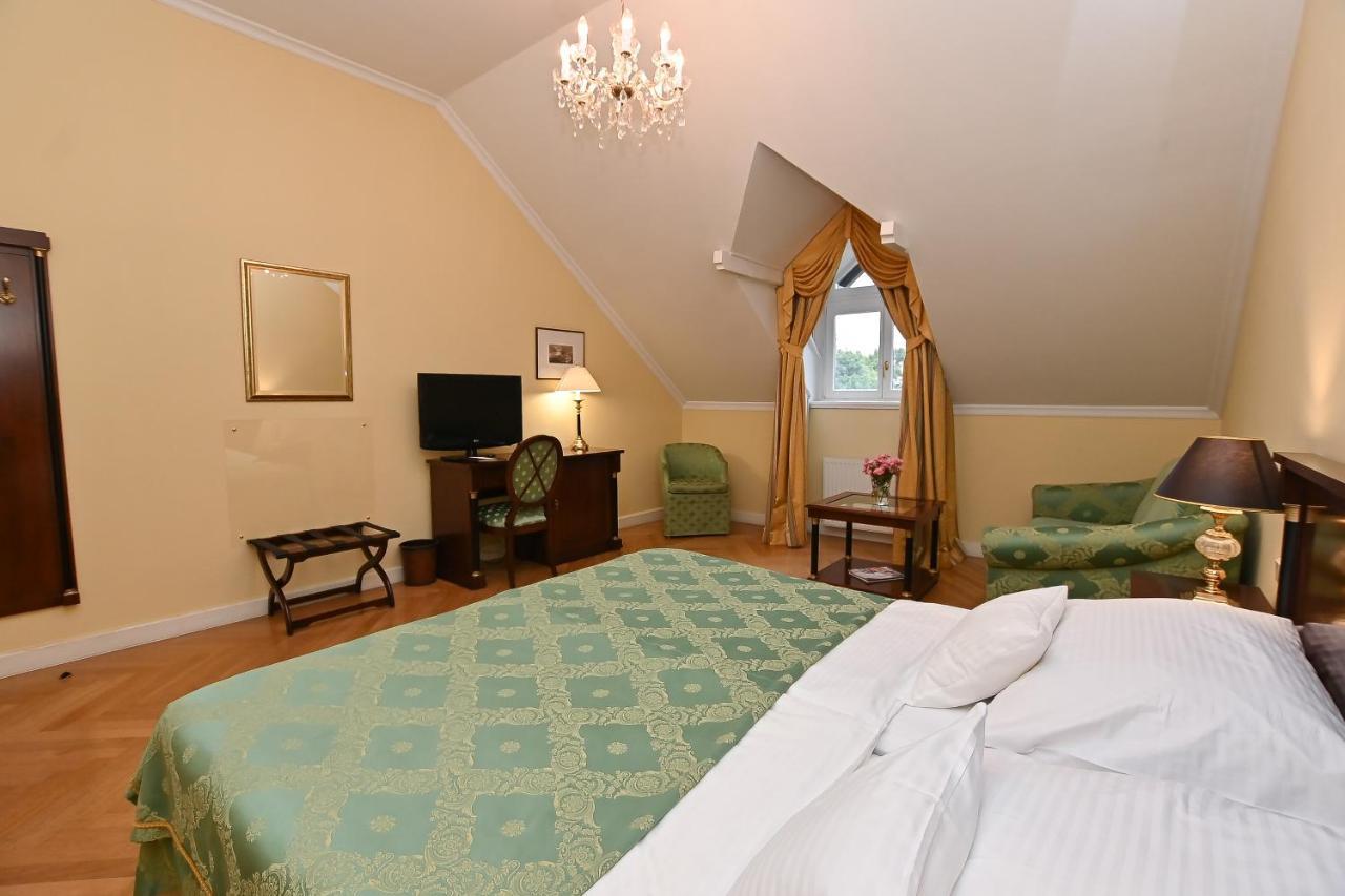 Castle Grof Degenfeld Superior 4* Tarcal